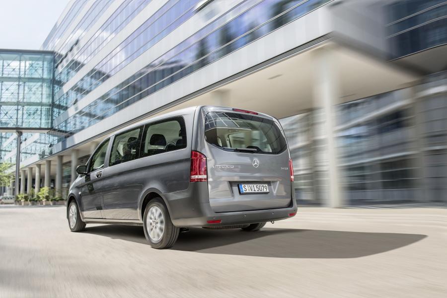  Mercedes-Benz Vito Tourer Pro 2014 года  (фото 2 из 54)